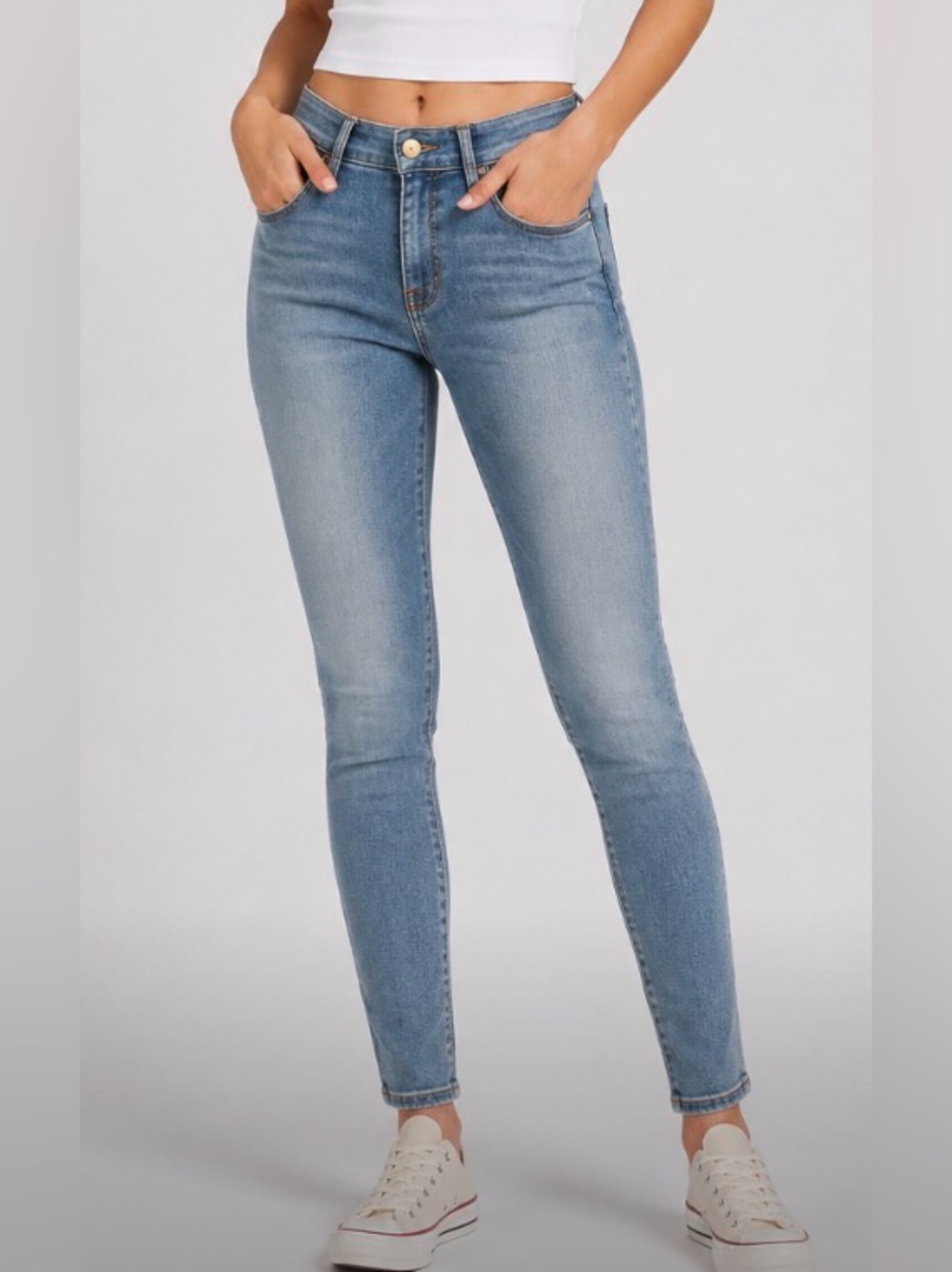 Marciano Women’s Light Blue Skinny No. 61 Jeans Size 24